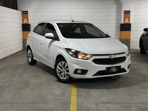 CHEVROLET ONIX 1.4 MPFI LT 8V FLEX 4P MANUAL CHEVROLET ONIX 1.4 MPFI LT 8V FLEX 4P MANUAL